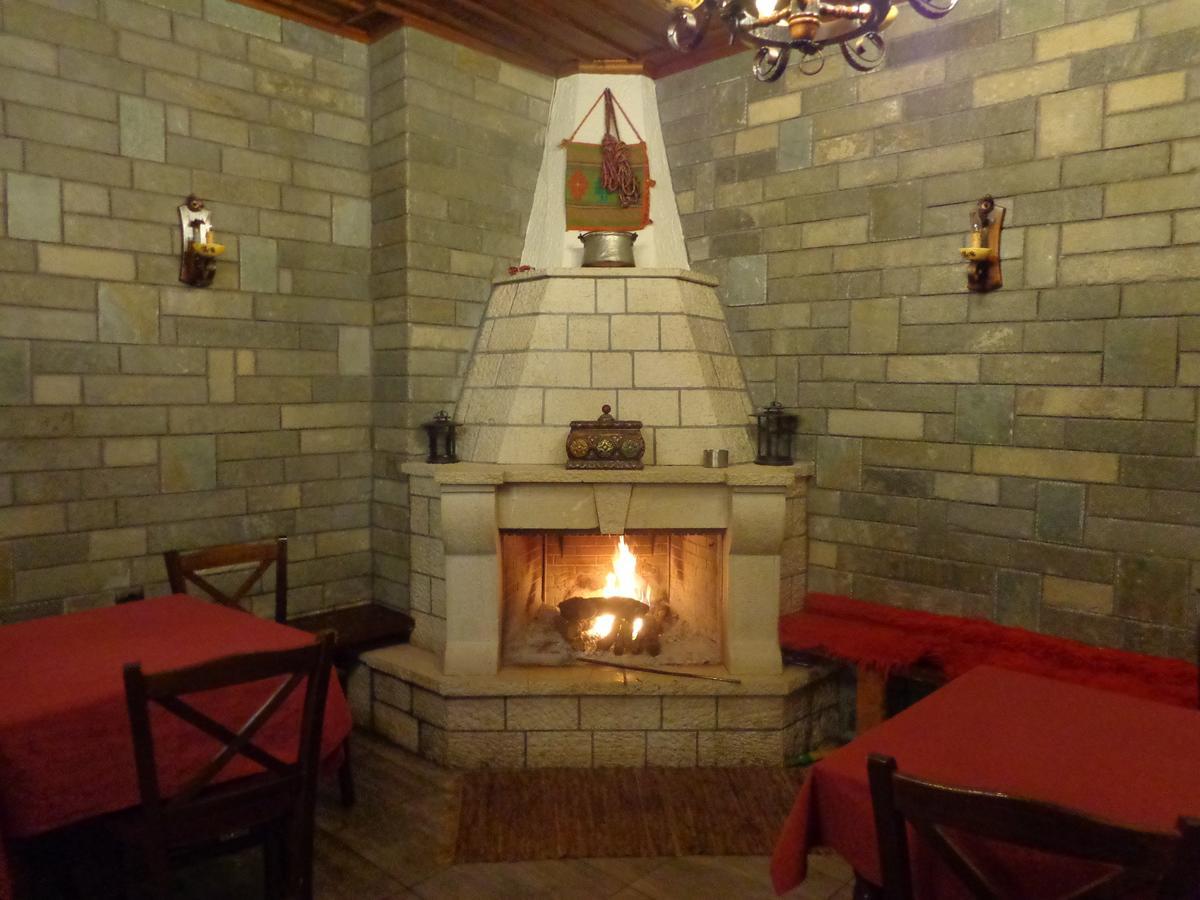 Alonaki Guesthouse Plátanos 外观 照片