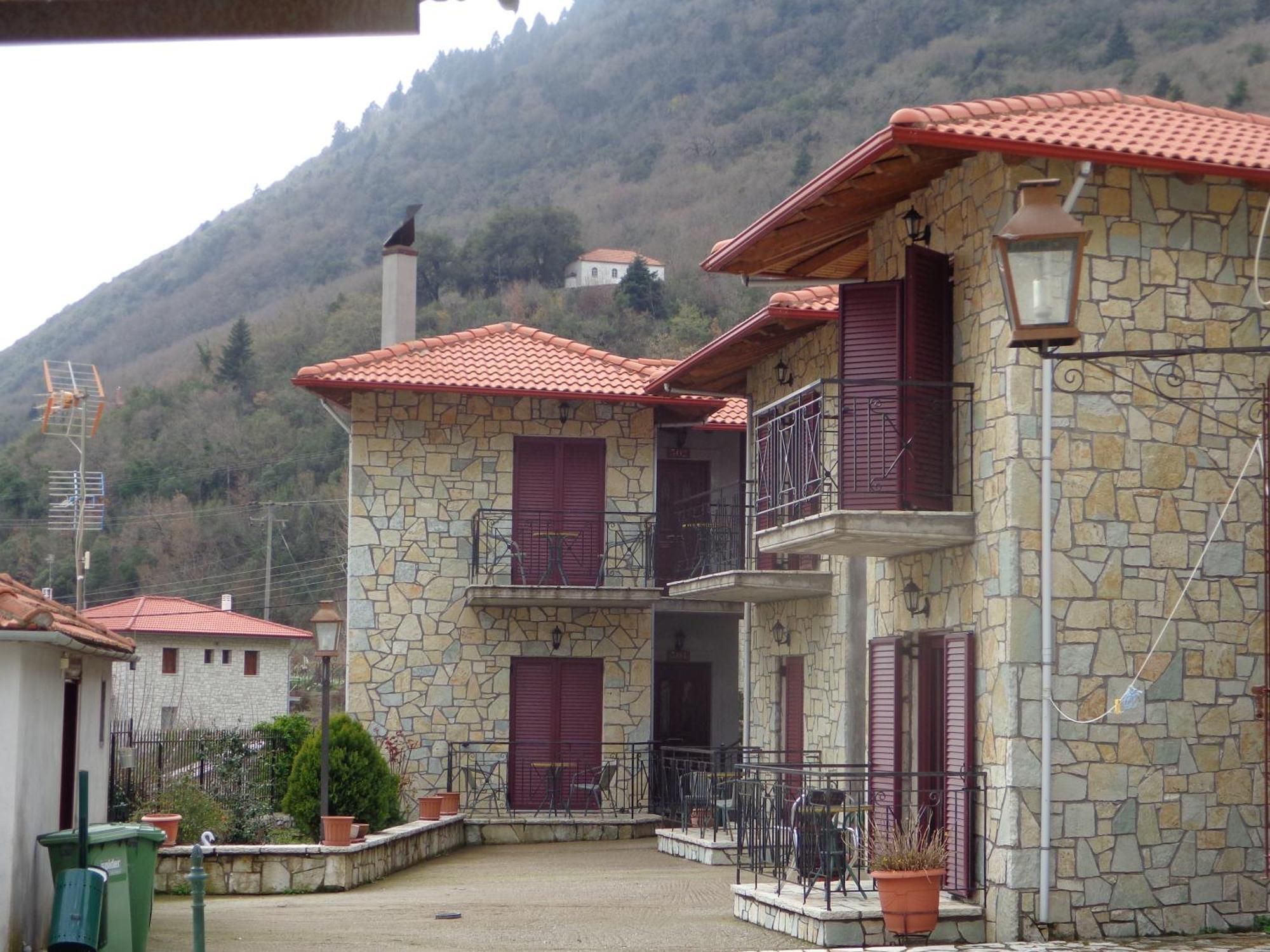 Alonaki Guesthouse Plátanos 外观 照片
