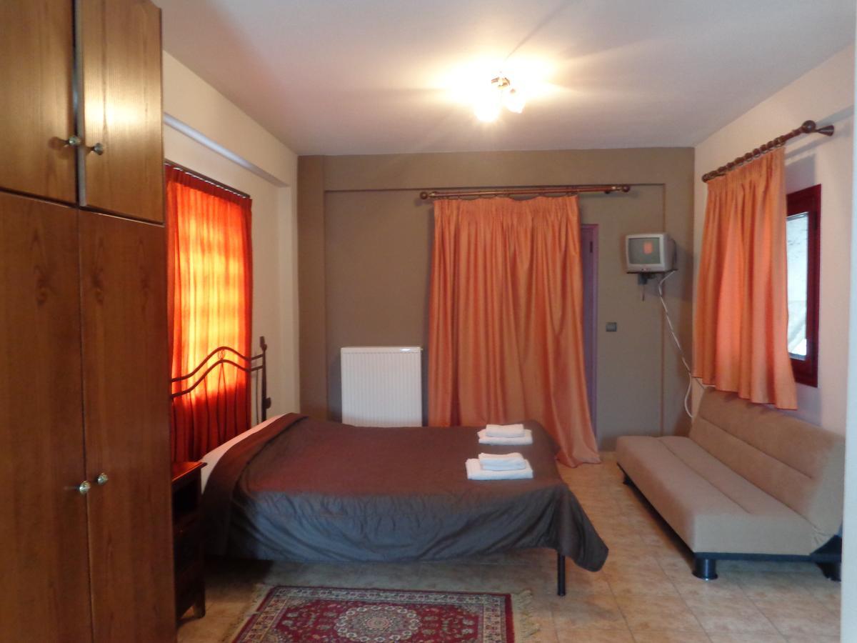 Alonaki Guesthouse Plátanos 外观 照片