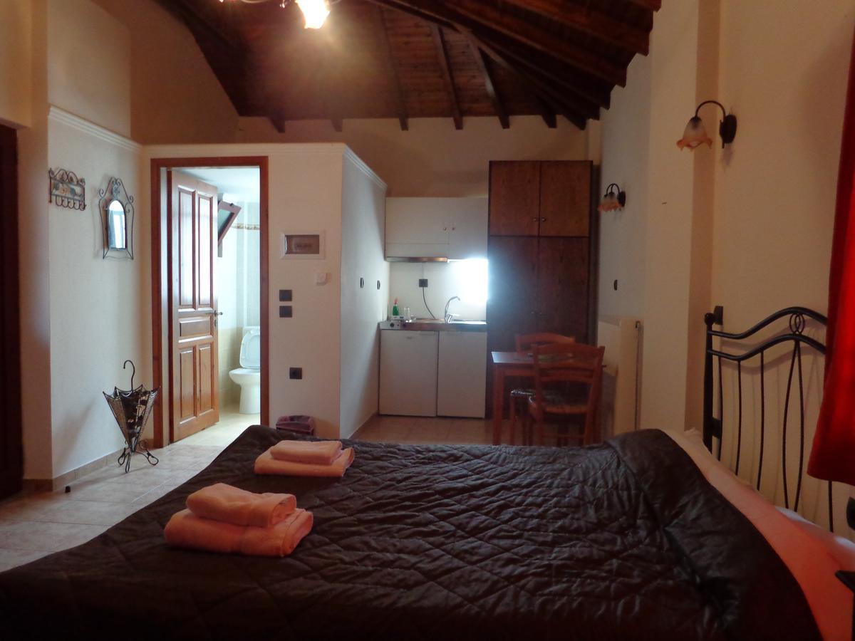 Alonaki Guesthouse Plátanos 外观 照片