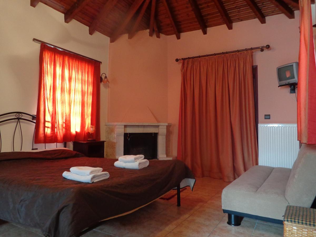 Alonaki Guesthouse Plátanos 外观 照片
