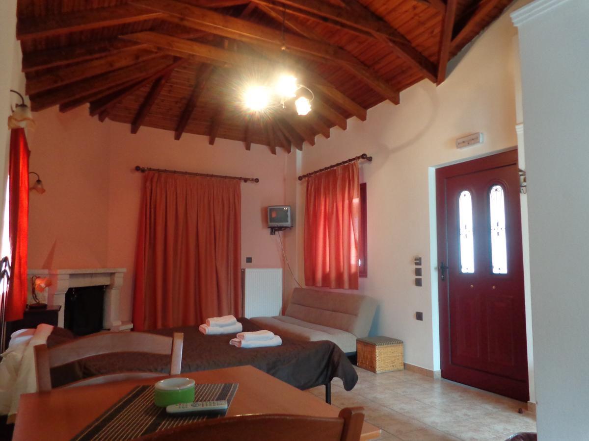 Alonaki Guesthouse Plátanos 外观 照片