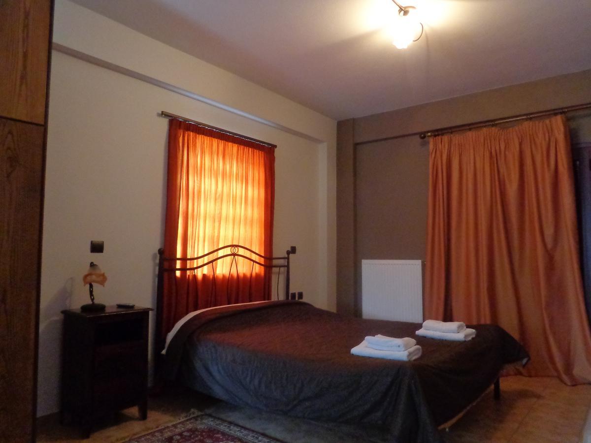 Alonaki Guesthouse Plátanos 外观 照片